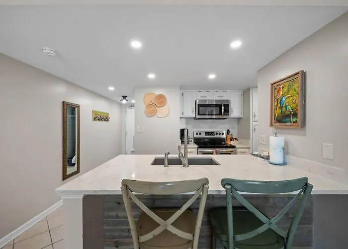 Cheapest On The Beach-oceanfront-heated Pool Apartment *